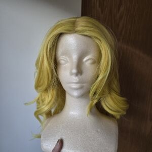 NEW Yellow Blond Wig